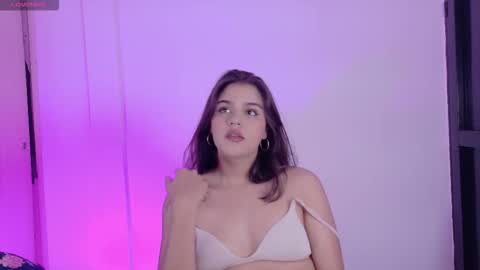 lizzywindsor online show from March 9, 8:45 pm