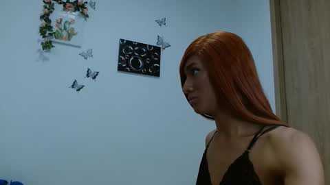 lolabloomx online show from October 12, 1:13 pm