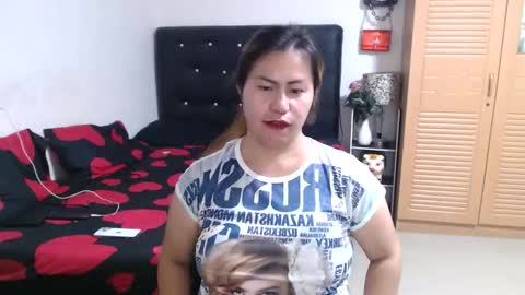 Snapshot of longasiansausage chatting on September 20, 2:11 pm TOPwithEXTRABiG online show from September 20, 2:11 pm
