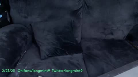 Snapshot of longmint96 chatting on February 24, 5:21 am Real twitterlongmint9 online show from February 24, 5:21 am