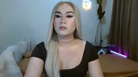 Snapshot of longoria_crawford chatting on September 19, 12:27 am My Lover Dadddy roberto online show from September 19, 12:27 am