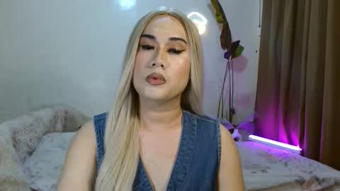Snapshot of longoria_crawford chatting on October 4, 2:40 pm My Lover Dadddy roberto online show from October 4, 2:40 pm