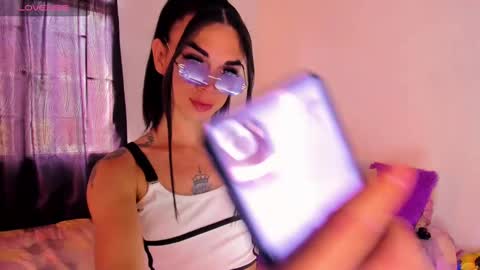 Snapshot of lorena_capelli_ chatting on February 27, 8:20 pm lesly lorena online show from February 27, 8:20 pm