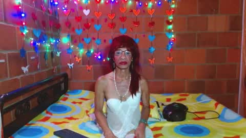 Snapshot of lorenacapelli chatting on February 25, 10:04 am Lorena Capelli online show from February 25, 10:04 am
