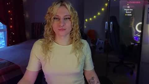 Lori -----------------------------------    online show from March 12, 2:56 pm
