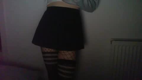 lilsubbyslut online show from May 29, 2:21 am