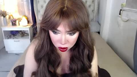 Snapshot of lovelymarie69 chatting on December 18, 6:35 pm Rebeca online show from December 18, 6:35 pm
