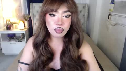 Snapshot of lovelymarie69 chatting on December 27, 5:59 pm Rebeca online show from December 27, 5:59 pm