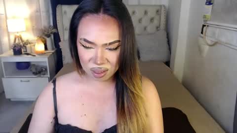 Snapshot of lovelymarie69 chatting on January 11, 5:51 pm Rebeca online show from January 11, 5:51 pm