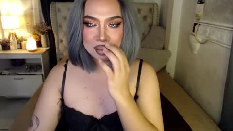 Snapshot of lovelymarie69 chatting on January 18, 5:20 pm Rebeca online show from January 18, 5:20 pm