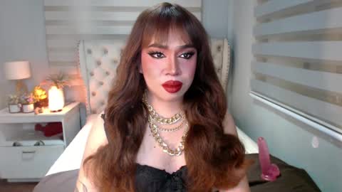Snapshot of lovelymarie69 chatting on February 5, 5:43 pm Rebeca online show from February 5, 5:43 pm