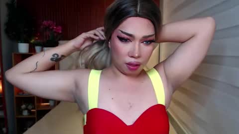 Snapshot of lovelymarie69 chatting on October 6, 3:45 pm Rebeca online show from October 6, 3:45 pm