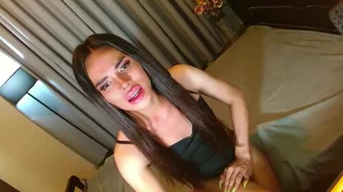 lovelymiss_shyna11 online show from January 22, 6:31 pm
