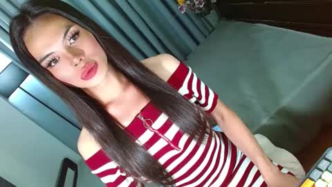lovelymiss_shyna11 online show from February 3, 6:45 am