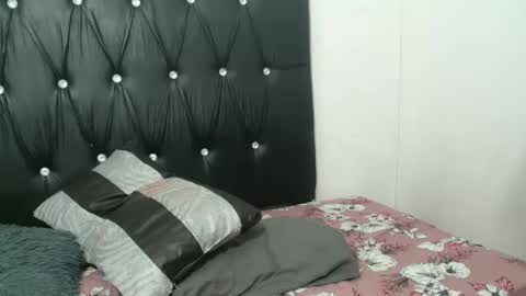 Snapshot of lsnnickykhanyile chatting on September 27, 7:12 pm lsnnickykhanyile online show from September 27, 7:12 pm