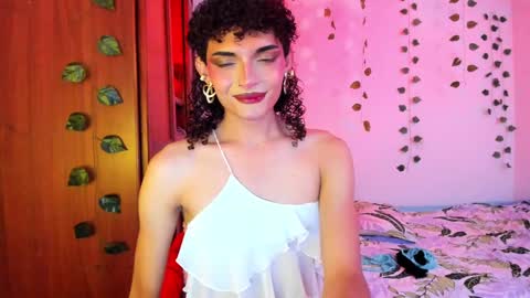 Snapshot of lucianromeo17 chatting on September 18, 9:31 pm Lucy or Lucian 3 Come to my social Links3 online show from September 18, 9:31 pm