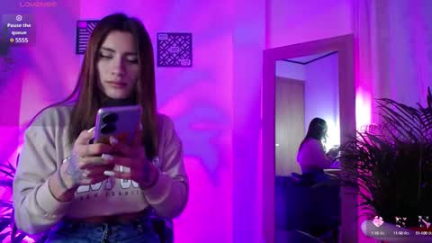 luciiana online show from December 25, 6:20 am