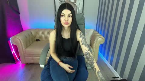 Monika online show from March 1, 1:18 pm