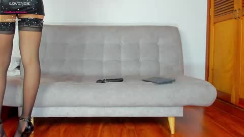Snapshot of lucy__77 chatting on March 6, 3:09 pm Hello my name is Lucy nice to meet you thumb up is important for me kisses online show from March 6, 3:09 pm