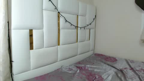 lucyseductive online show from December 14, 11:33 pm