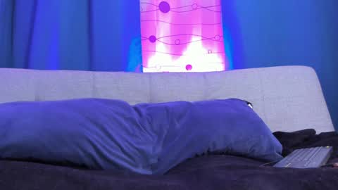 Luka Castillo online show from December 7, 5:32 am