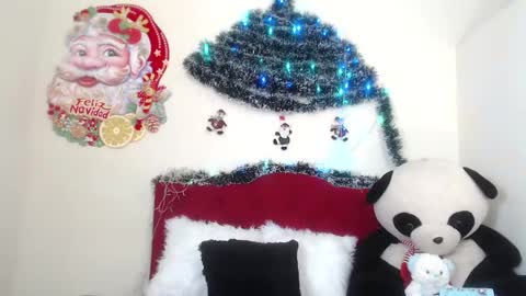 Snapshot of luluu_08 chatting on December 2, 2:03 pm LULU online show from December 2, 2:03 pm