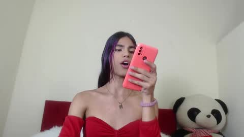 Snapshot of luluu_08 chatting on January 7, 2:05 pm LULU online show from January 7, 2:05 pm