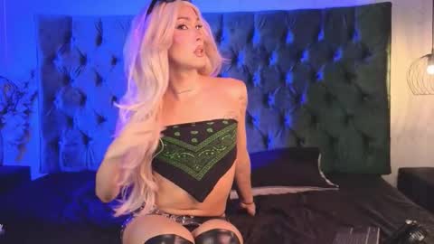 Snapshot of lumars_ chatting on September 18, 2:17 am Lumars online show from September 18, 2:17 am