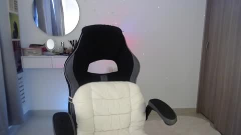 Snapshot of luna_mails chatting on October 5, 6:07 pm Luna online show from October 5, 6:07 pm