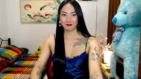 Snapshot of lykalicious88 chatting on October 2, 10:05 am QUEEN online show from October 2, 10:05 am