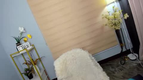 Snapshot of m1ssjanelana69 chatting on February 23, 2:57 pm Janelovesu online show from February 23, 2:57 pm