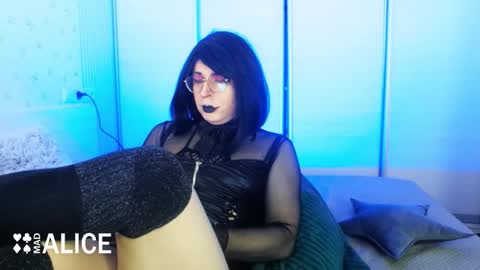 Snapshot of madalicexxx chatting on October 3, 6:30 pm Alice online show from October 3, 6:30 pm