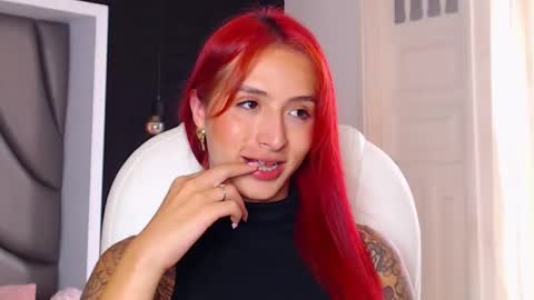 Snapshot of madame_lilith chatting on December 11, 7:25 pm madame lilith online show from December 11, 7:25 pm