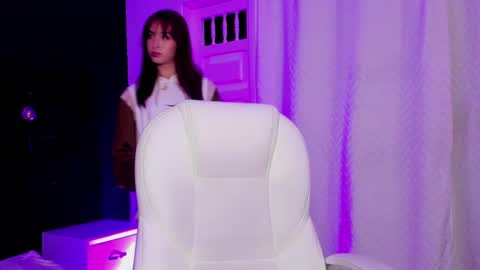 Snapshot of madame_lilith chatting on January 4, 11:22 am madame lilith online show from January 4, 11:22 am