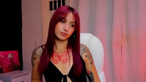 Snapshot of madame_lilith chatting on January 14, 11:20 am madame lilith online show from January 14, 11:20 am