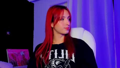 Snapshot of madame_lilith chatting on February 7, 11:01 am madame lilith online show from February 7, 11:01 am