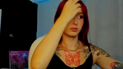 Snapshot of madame_lilith chatting on March 1, 11:17 am madame lilith online show from March 1, 11:17 am