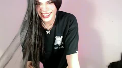 Snapshot of maddiejackson chatting on January 24, 5:11 pm Im ZY DONT FORGET TO FOLLOW ME - online show from January 24, 5:11 pm