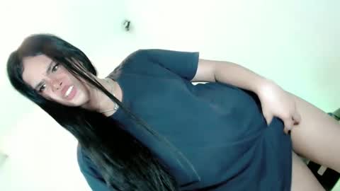 Snapshot of maddiejackson chatting on February 4, 4:39 pm Im ZY DONT FORGET TO FOLLOW ME - online show from February 4, 4:39 pm