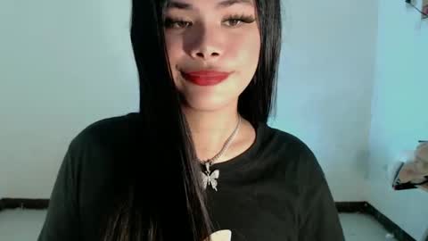 Snapshot of maddiejackson chatting on February 12, 7:23 am Im ZY DONT FORGET TO FOLLOW ME - online show from February 12, 7:23 am