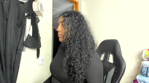 Snapshot of madisonbrunette_lxs chatting on December 25, 8:39 pm madison online show from December 25, 8:39 pm