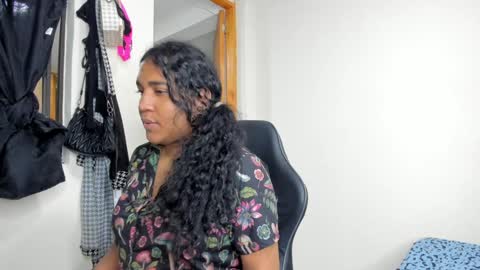 Snapshot of madisonbrunette_lxs chatting on December 30, 3:47 am madison online show from December 30, 3:47 am