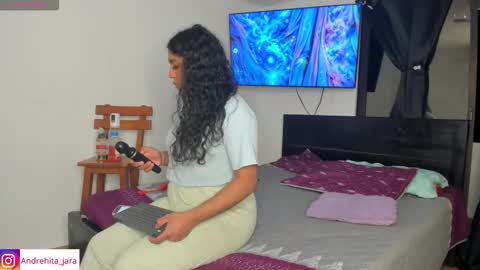 Snapshot of madisonbrunette_lxs chatting on September 18, 3:23 am madison online show from September 18, 3:23 am