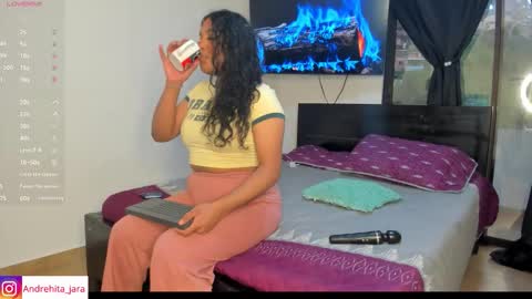 Snapshot of madisonbrunette_lxs chatting on September 20, 11:27 am madison online show from September 20, 11:27 am