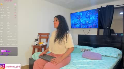 Snapshot of madisonbrunette_lxs chatting on September 22, 3:23 am madison online show from September 22, 3:23 am