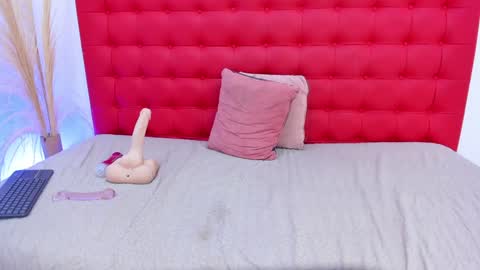Snapshot of maite_smith69 chatting on February 6, 1:54 pm maite_smith69 online show from February 6, 1:54 pm