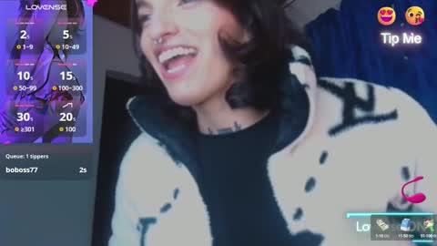Snapshot of maite_swings chatting on October 7, 11:28 pm Maite Swings online show from October 7, 11:28 pm