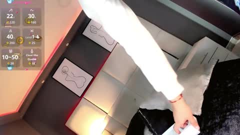 manellyksparklee online show from October 14, 12:50 pm