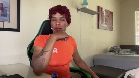 Snapshot of mantismillie chatting on October 8, 2:40 pm Mantismillie online show from October 8, 2:40 pm