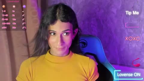 Snapshot of mara_friendboy chatting on March 2, 3:02 am Mara online show from March 2, 3:02 am